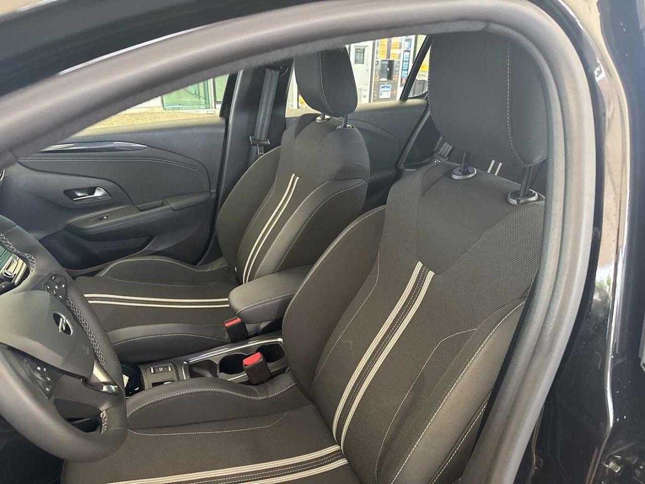 Opel Opel Corsa usata, con 6 marce