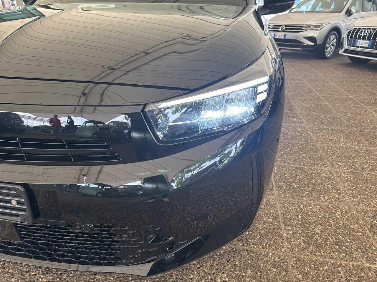 Opel Opel Corsa usata, con sedile posteriore sdoppiabile