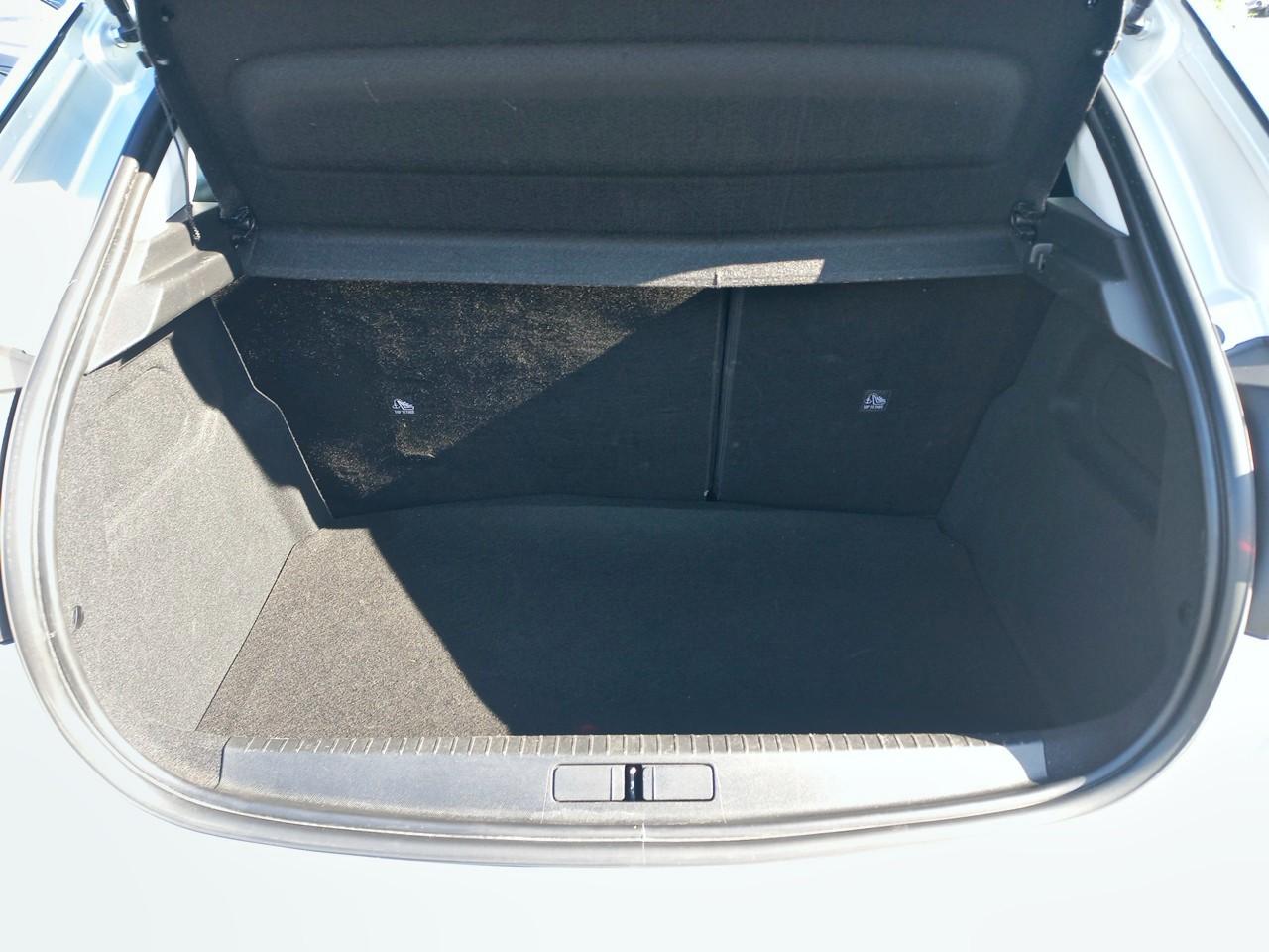 Opel Opel Corsa usata, con comandi audio al volante