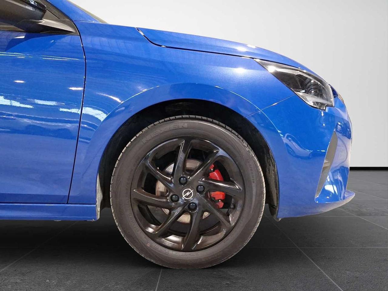 Opel Opel Corsa usata, con cerchi in lega leggera