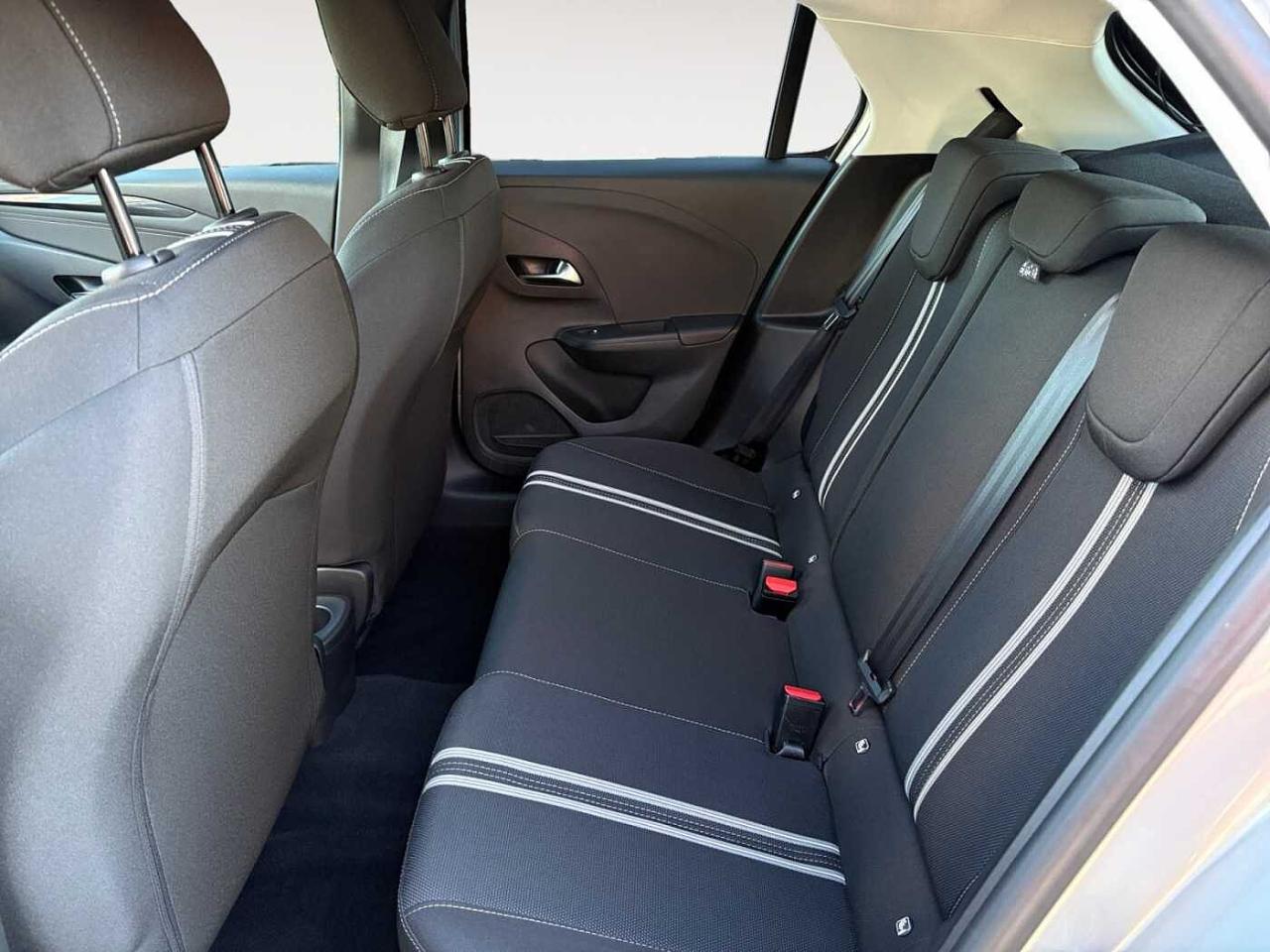 Opel Opel Corsa usata, con 5 sedili