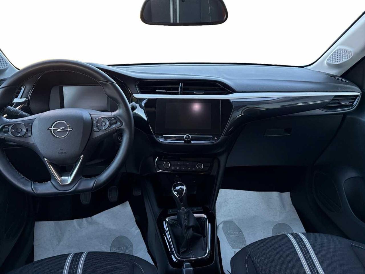 Opel Opel Corsa usata, con hill start assist (hsa) - assistenza alla partenza in salita