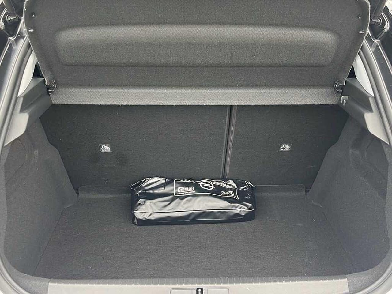 Opel Opel Corsa usata, con b-pillar nero lucido