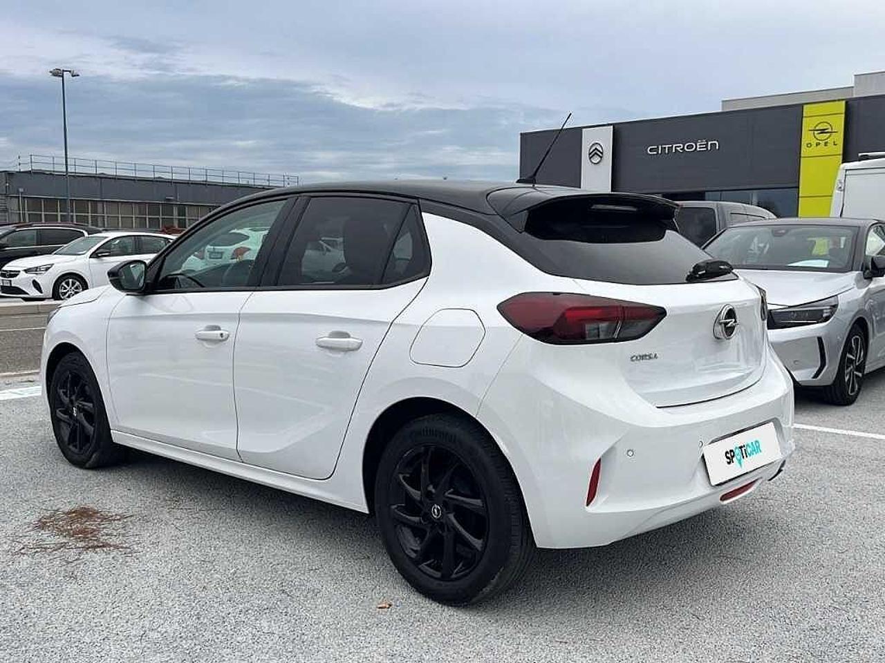 Opel Opel Corsa usata, con comandi radio al volante