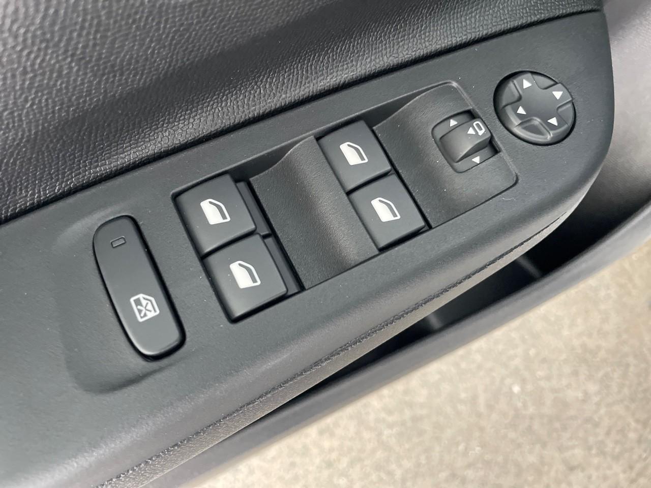 Opel Opel Corsa usata, con Mirror Screen