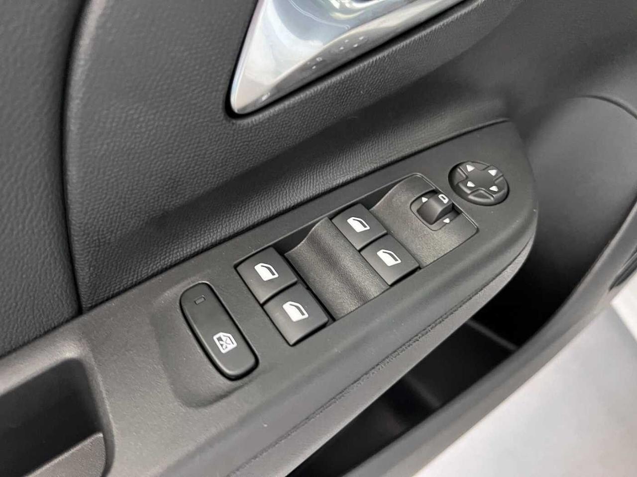 Opel Corsa - Foto 5