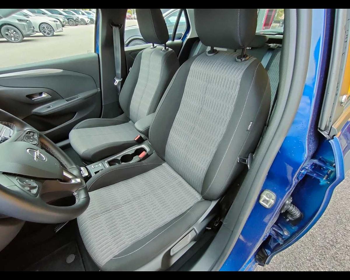 Opel Opel Corsa usata, con luci diurne a led