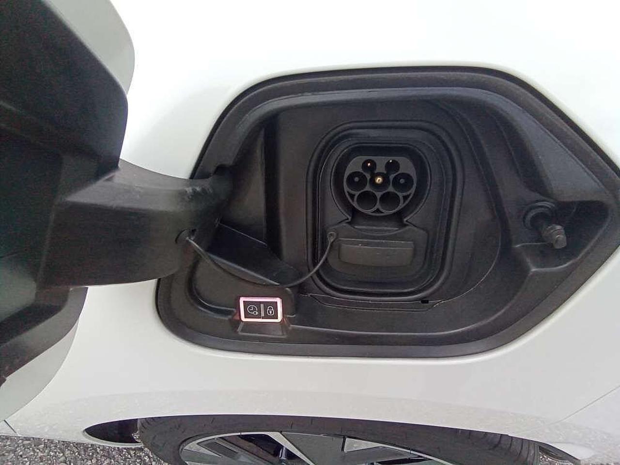 Opel Opel Corsa usata, con rilevazione dei segnali stradali