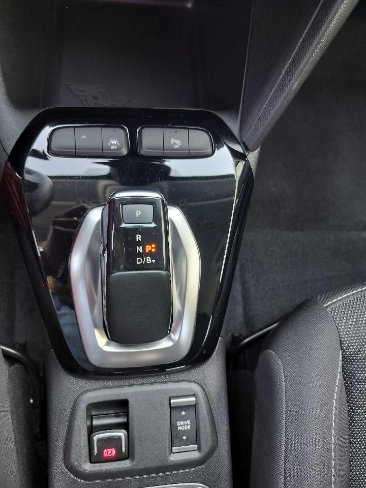 Opel Opel Corsa usata, con cavo di ricarica trifase da 22 kw
