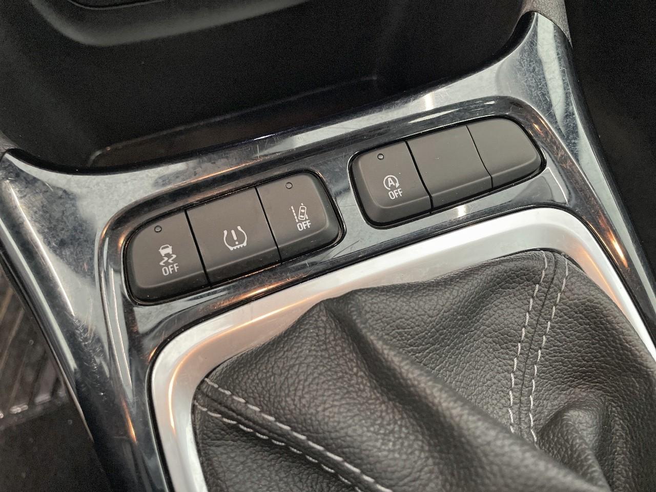 Opel Opel Crossland usata, con assistenza alla frenata di emergenza