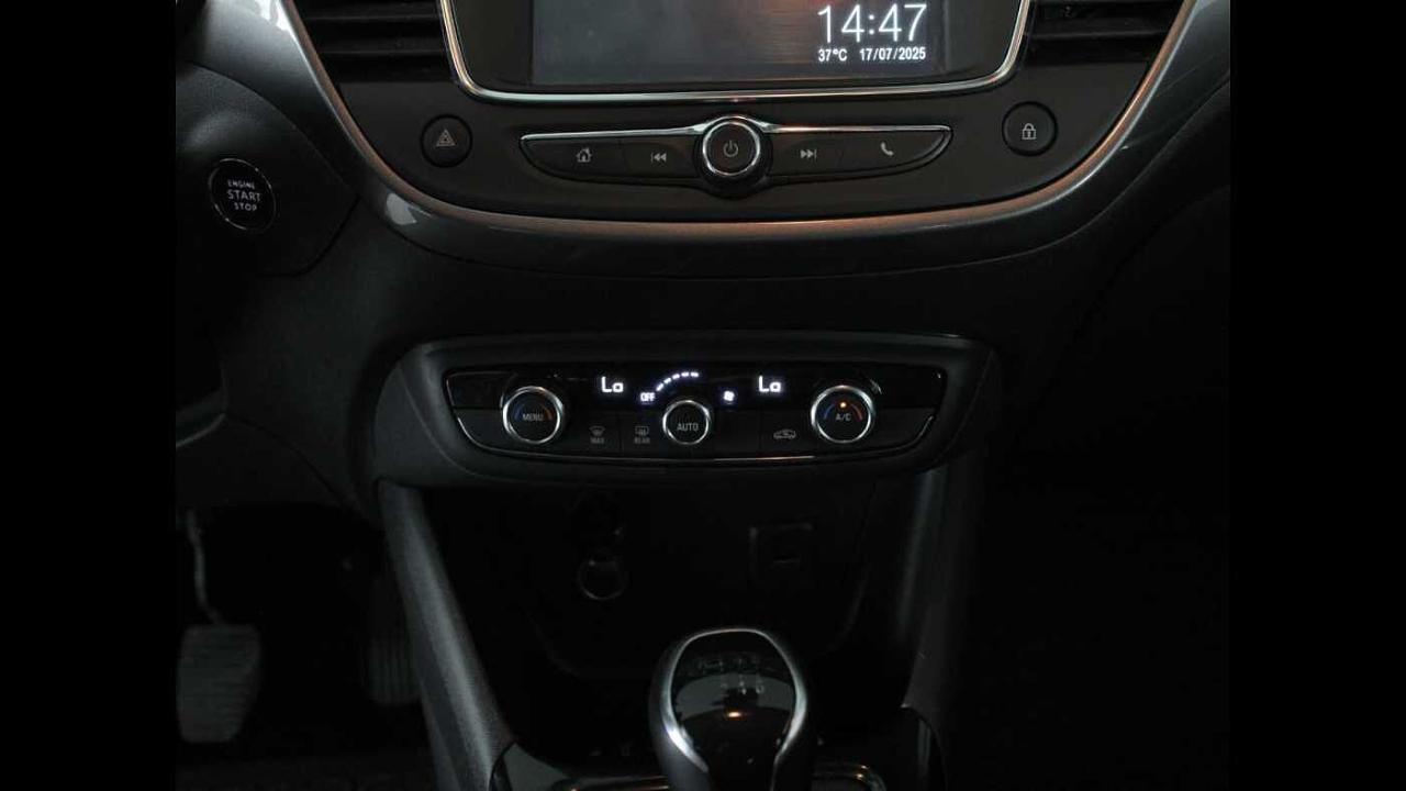 Opel Opel Crossland usata, con hill holder