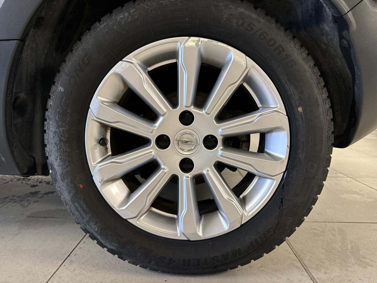 Opel Opel Crossland usata, con 4 freni a disco con 2 dischi ventilati