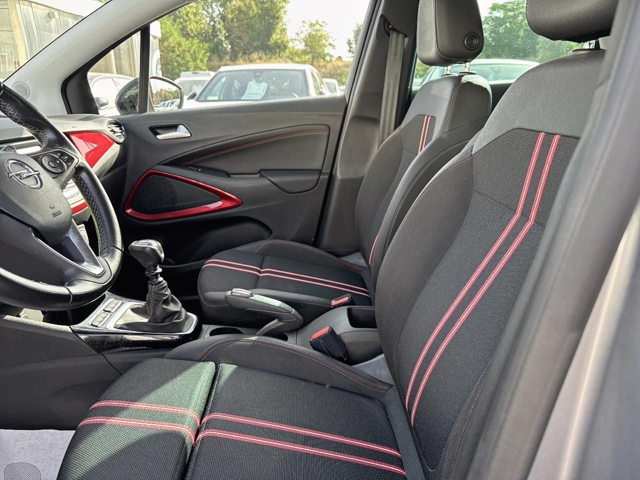 Opel Opel Crossland usata, con comando luci con sensore di oscurità manuale