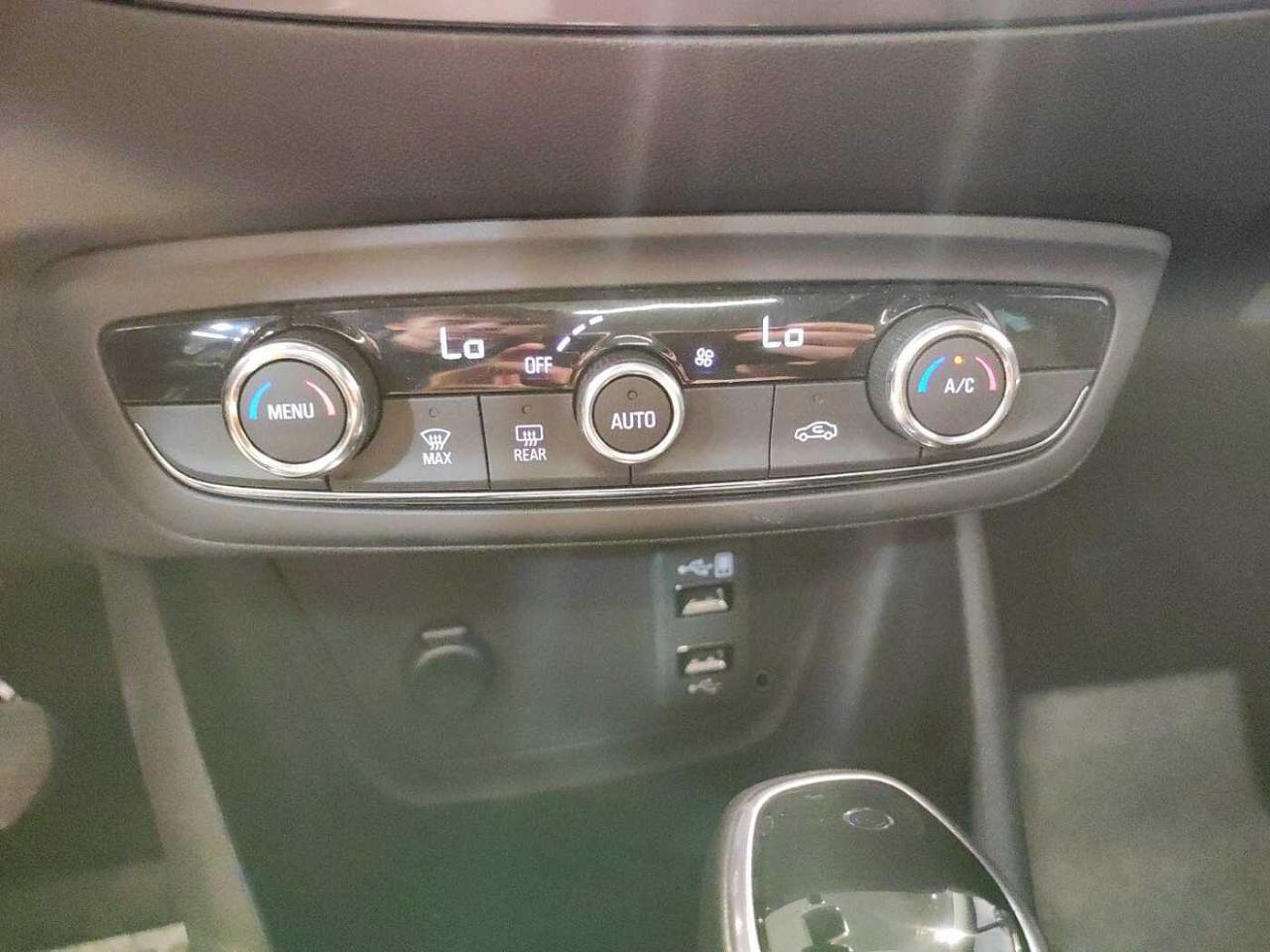 Opel Opel Crossland usata, con interno marrone