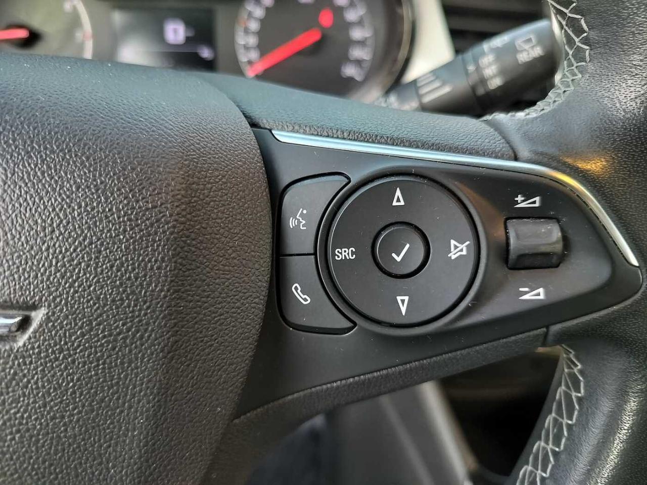 Opel Opel Crossland usata, con cerchi in lega leggera