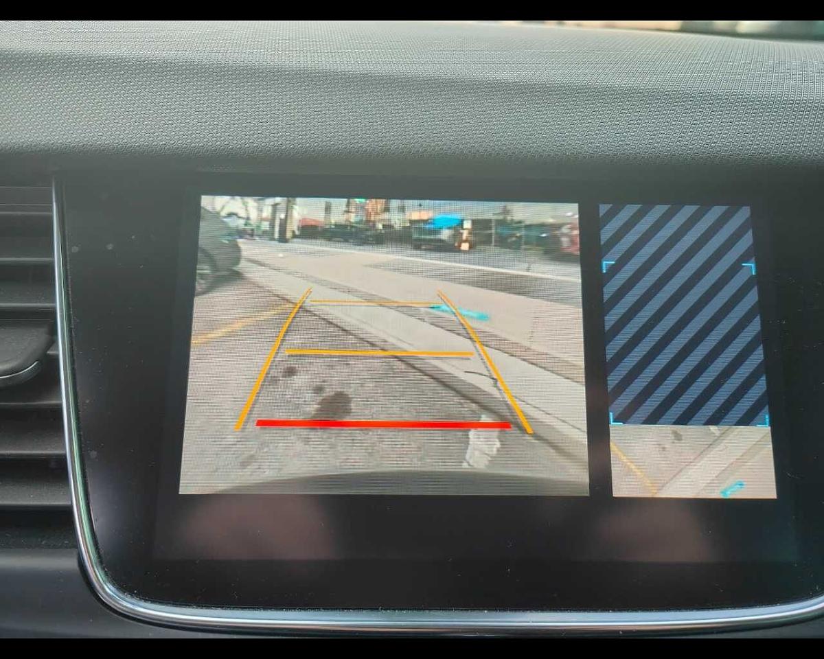 Opel Opel Crossland usata, con alette parasole con specchietto di cortesia