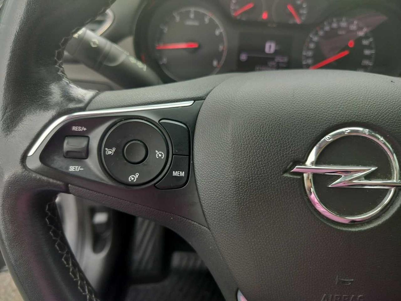 Opel Opel Crossland usata, con cerchio in acciaio da 16