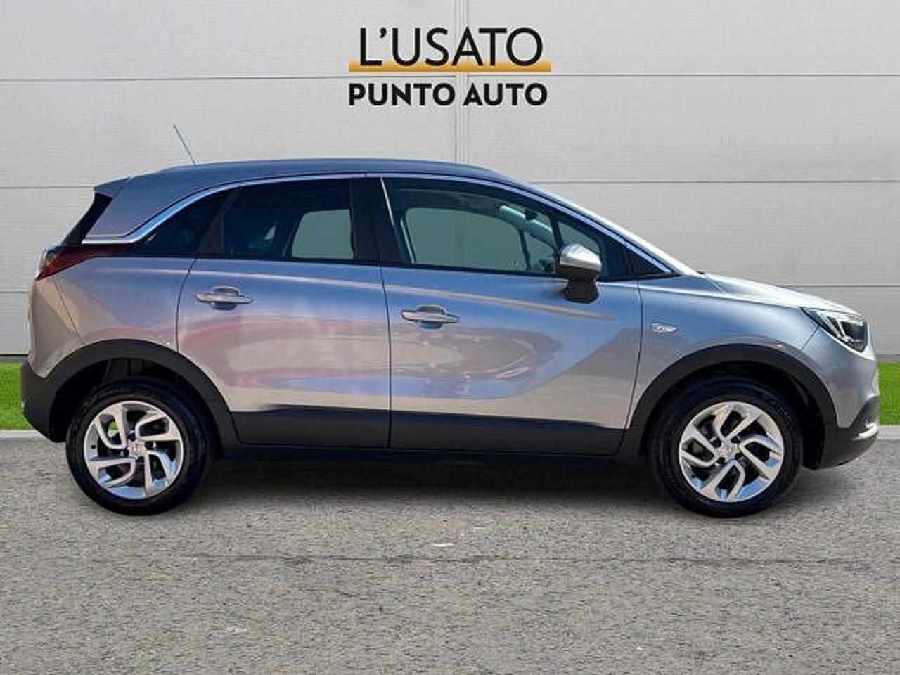 Opel Opel Crossland usata, con comandi infotainment al volante