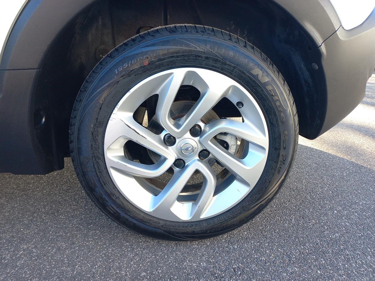 Opel Opel Crossland usata, con 4 freni a disco con 2 dischi ventilati