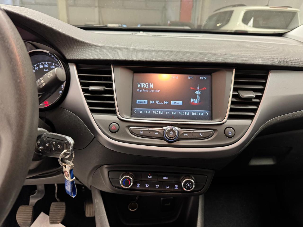 Opel Opel Crossland usata, con cruise control