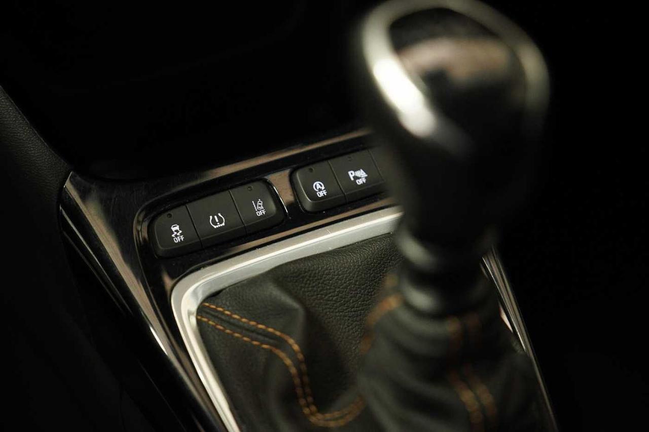 Opel Opel Crossland usata, con fari fendinebbia