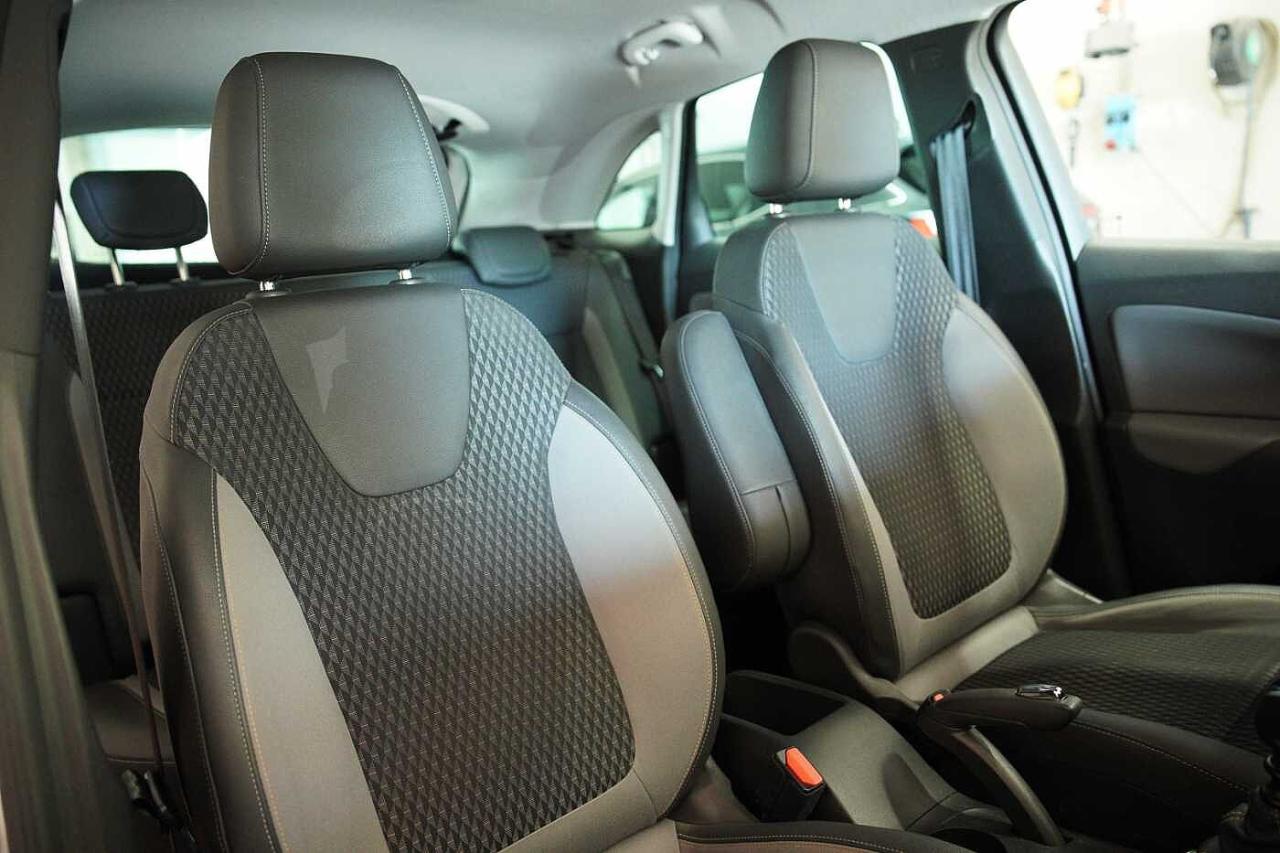 Opel Opel Crossland usata, con luci diurne a led