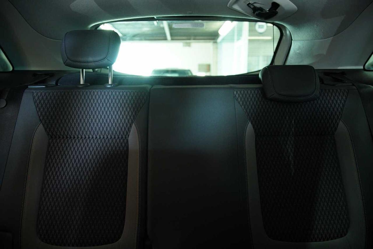 Opel Opel Crossland usata, con tessuto