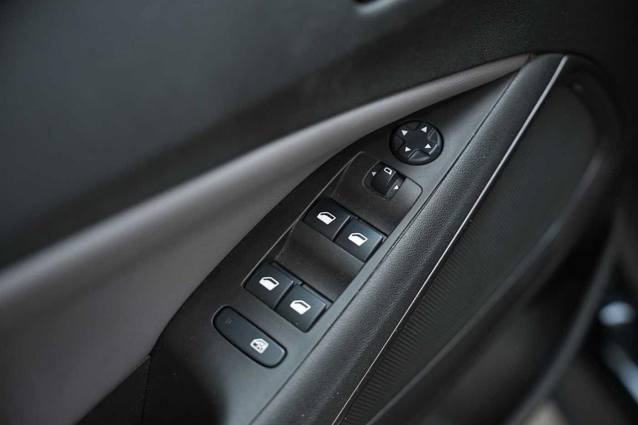 Opel Opel Crossland usata, con 4x Airbag (fontali + laterali)