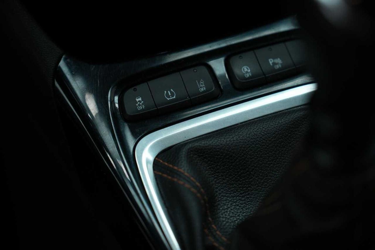 Opel Opel Crossland usata, con luci diurne a led