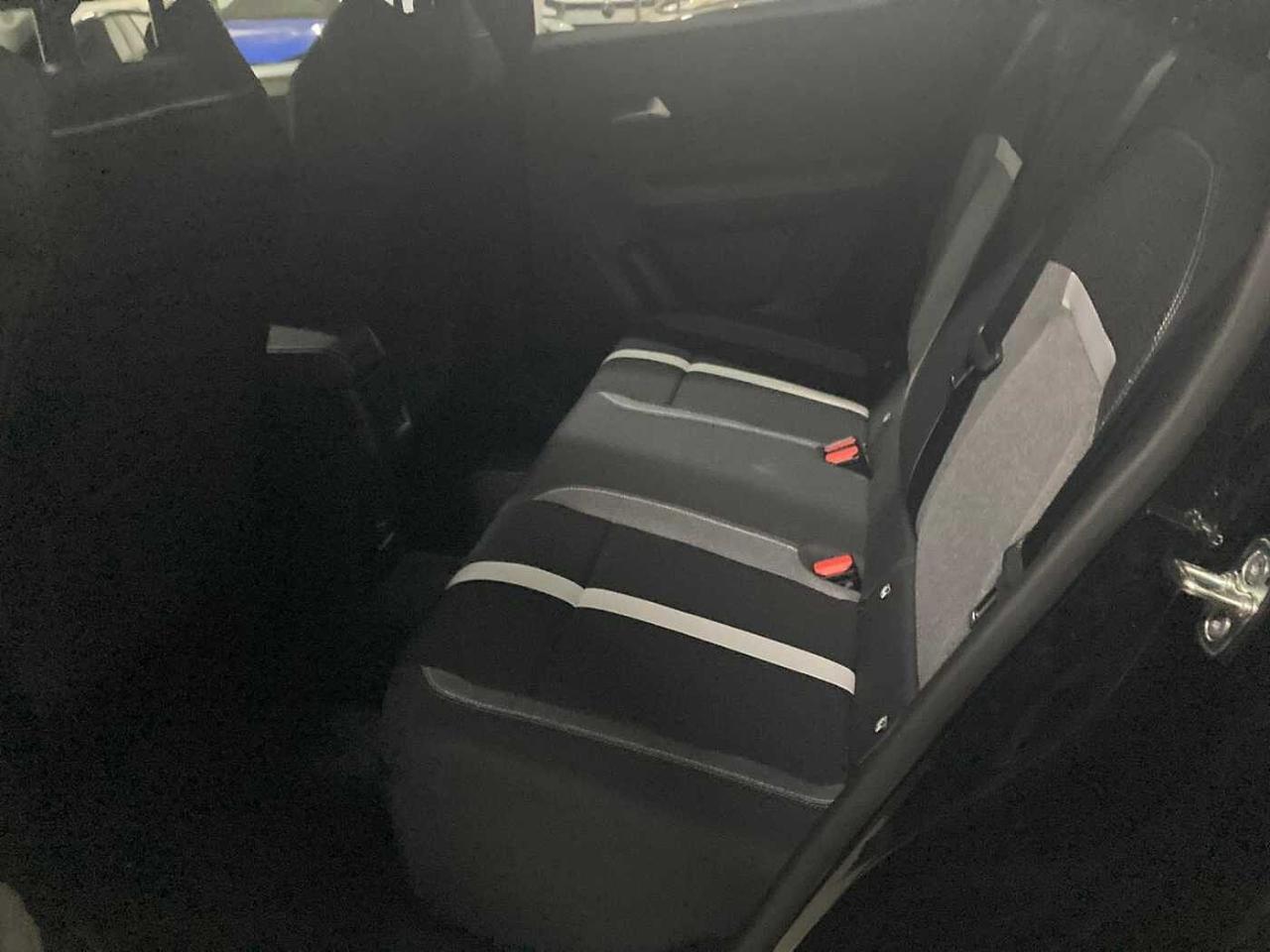 Opel opel frontera usata, con 2 prese USB-C (anteriori)