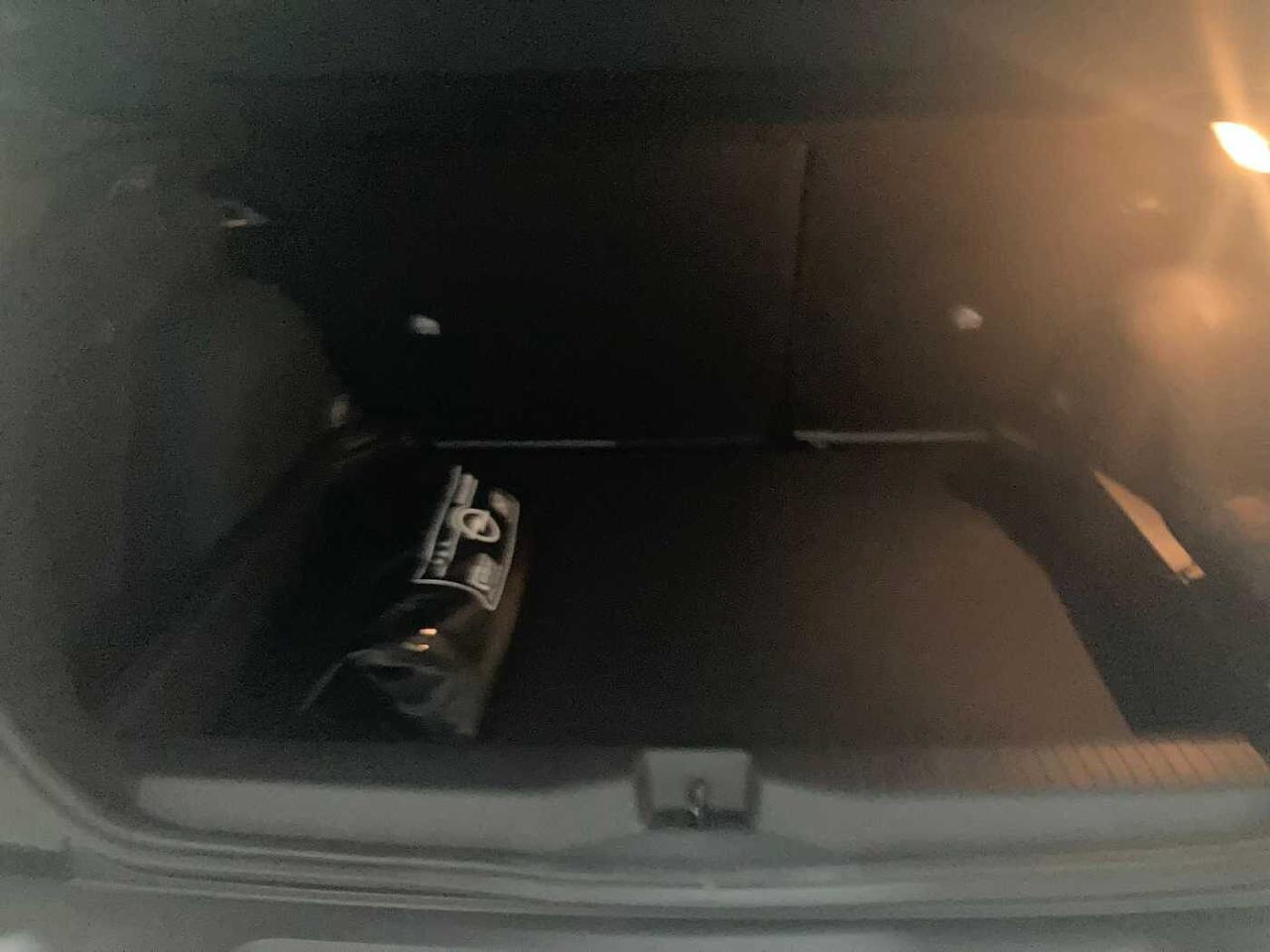 Opel opel frontera usata, con 2 prese USB-C (posteriori)