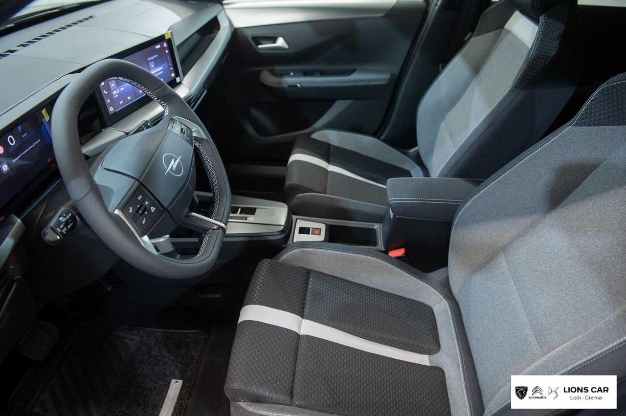 Opel opel frontera usata, con 2 prese USB-C (anteriori)