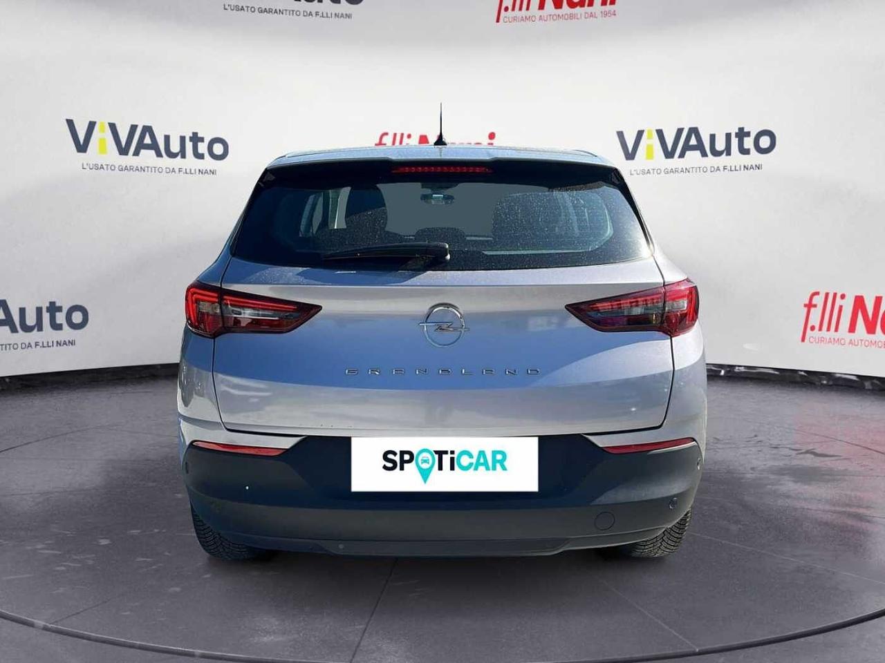 Opel Opel Grandland usata, con sensori luce