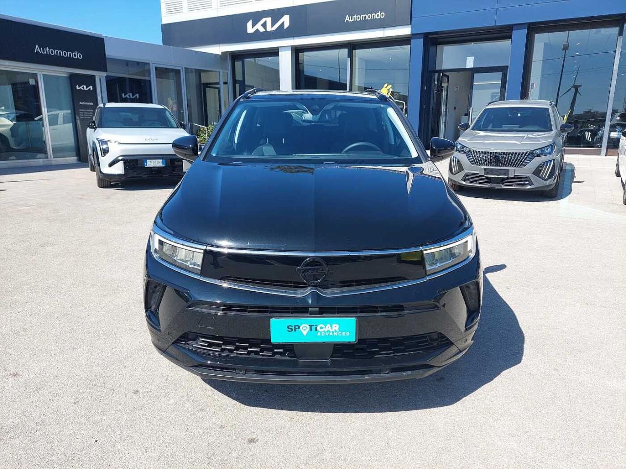 Opel Opel Grandland usata, con bracciolo porta oggetti