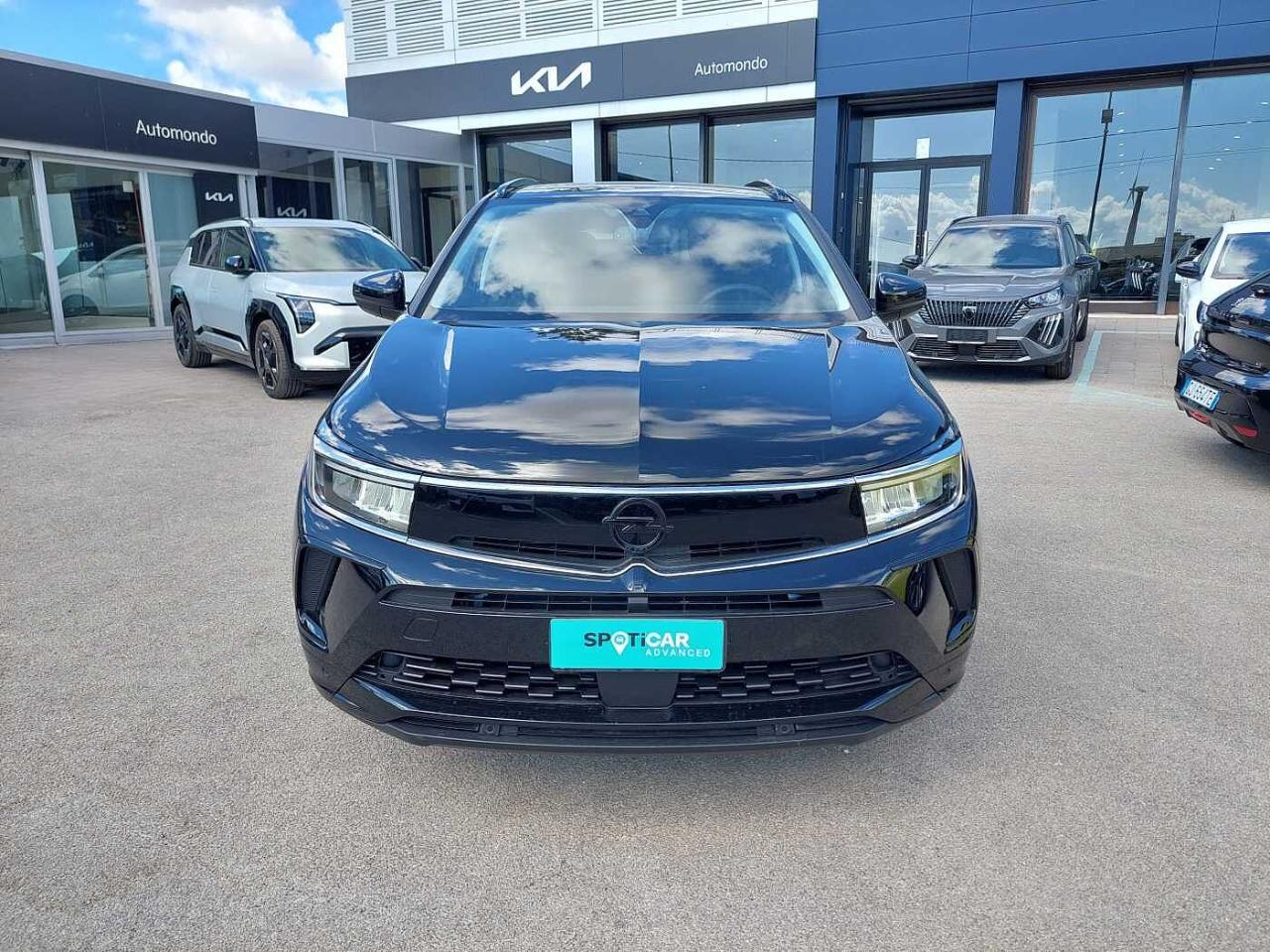 Opel Opel Grandland usata, con bracciolo porta oggetti