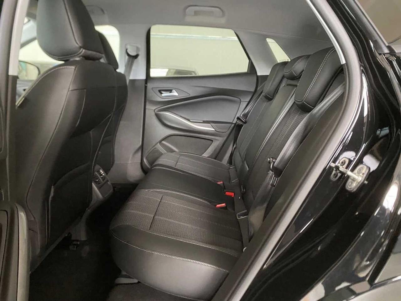 Opel Opel Grandland usata, con interno antracite