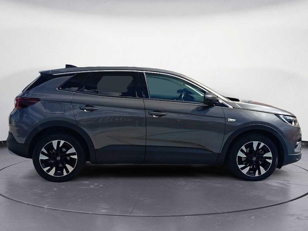 Opel Opel Grandland usata, con 5 porte