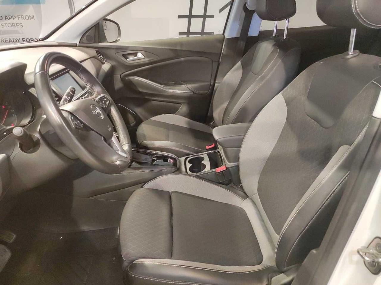 Opel Opel Grandland usata, con 5 porte