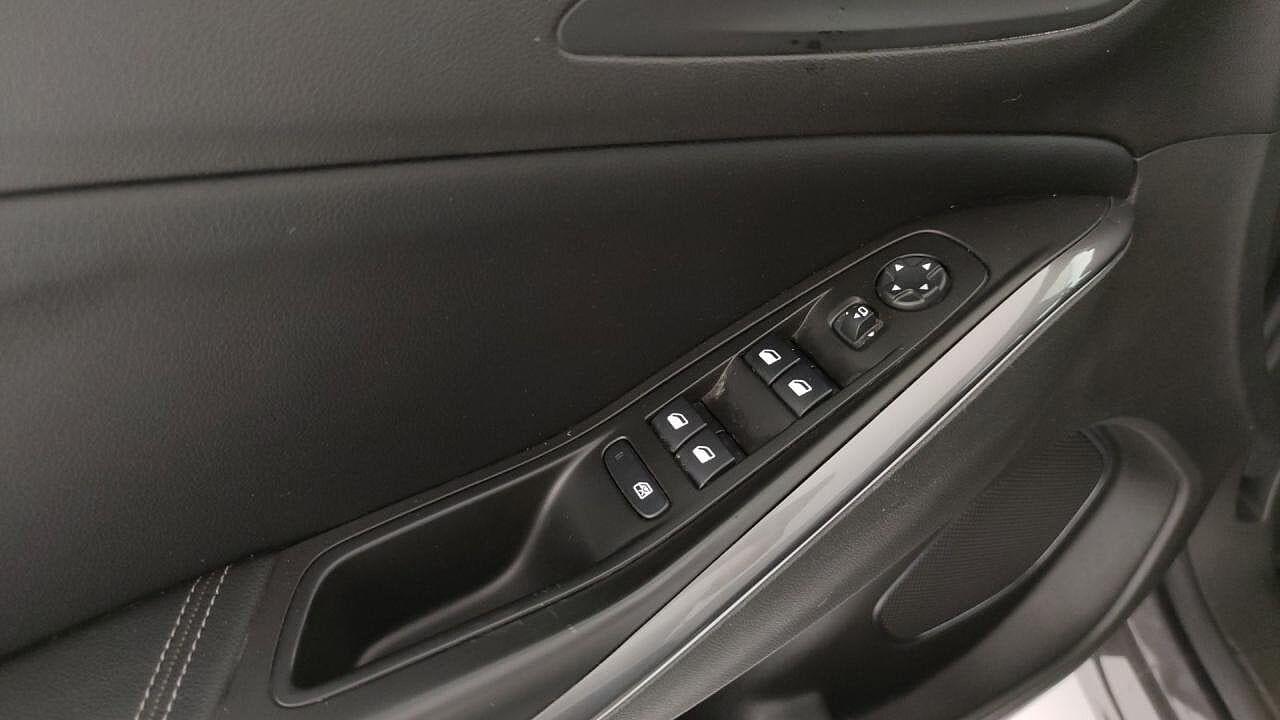 Opel Opel Grandland usata, con fari fendinebbia