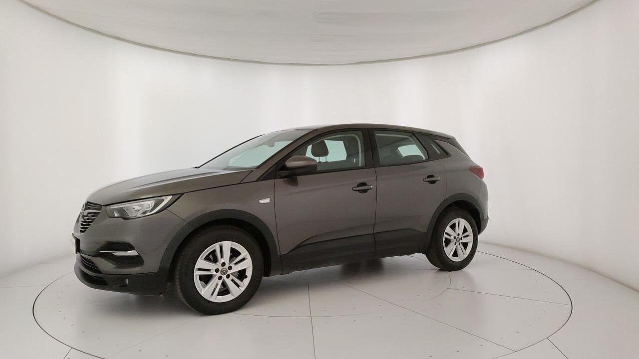 Opel Opel Grandland usata, con sensori luce