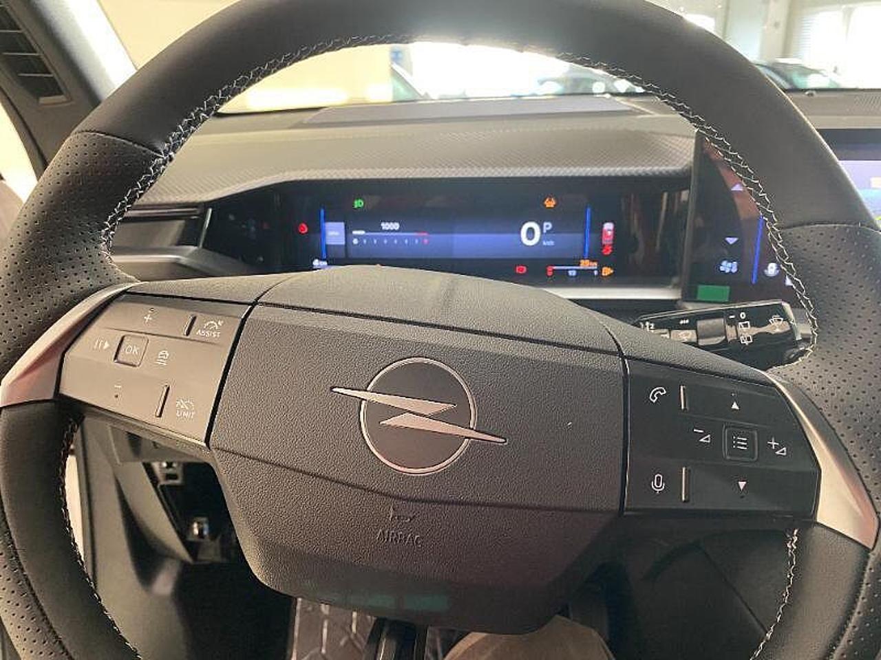 Opel Opel Grandland usata, con 3 cilindri