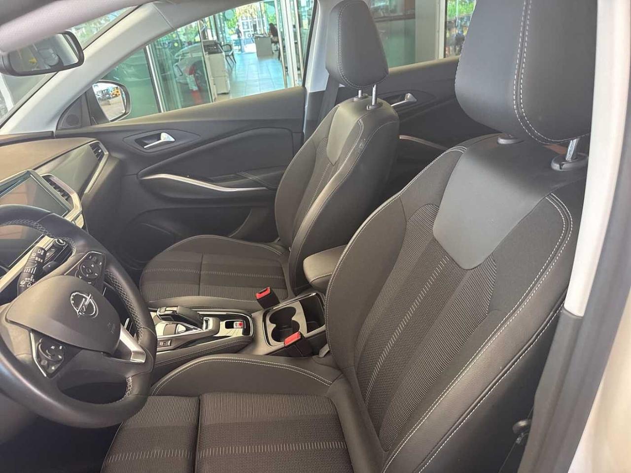 Opel Opel Grandland usata, con 5 sedili