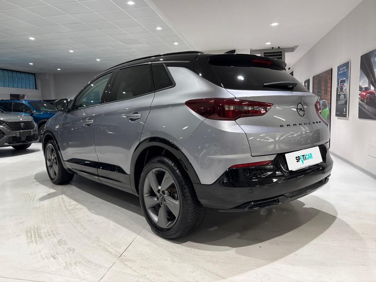 Opel Opel Grandland usata, con cinture sicurezza ant. conducente e passeggero con pretensionatori e reg. in altezza