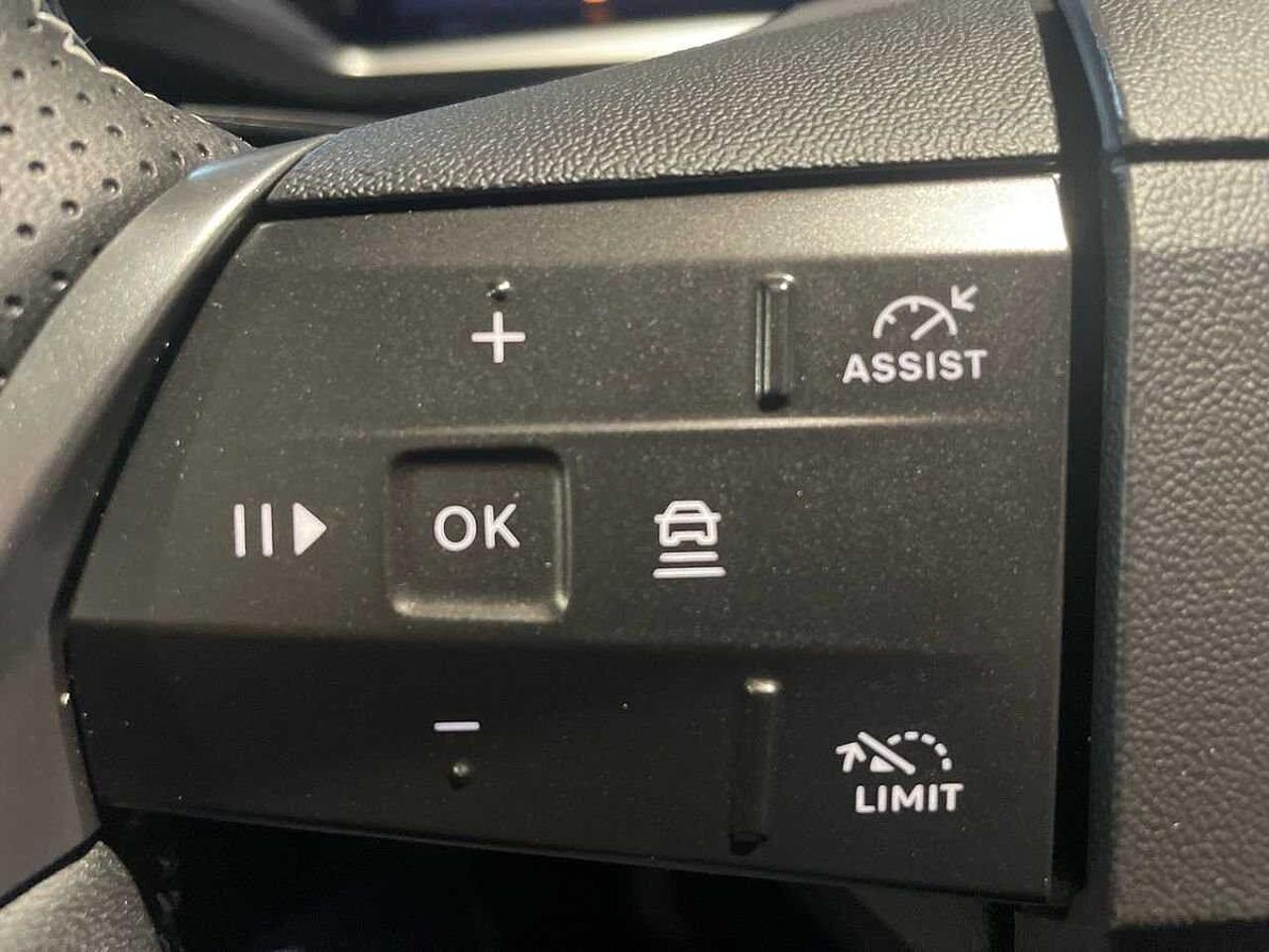 Opel Opel Grandland usata, con interno vari colori