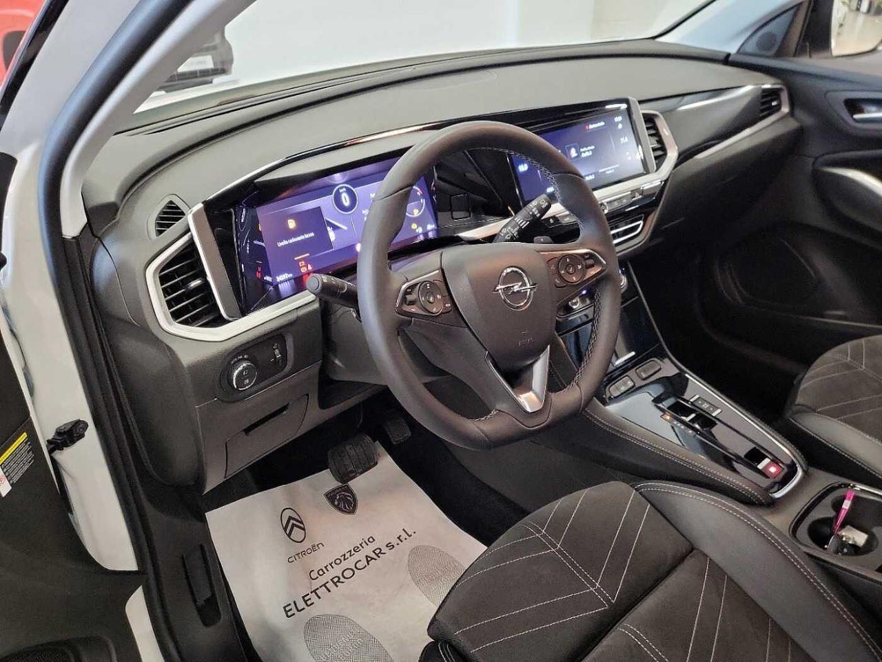 Opel Opel Grandland usata, con fari fendinebbia