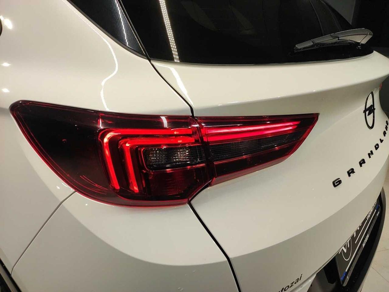 Opel Opel Grandland usata, con 3 cilindri