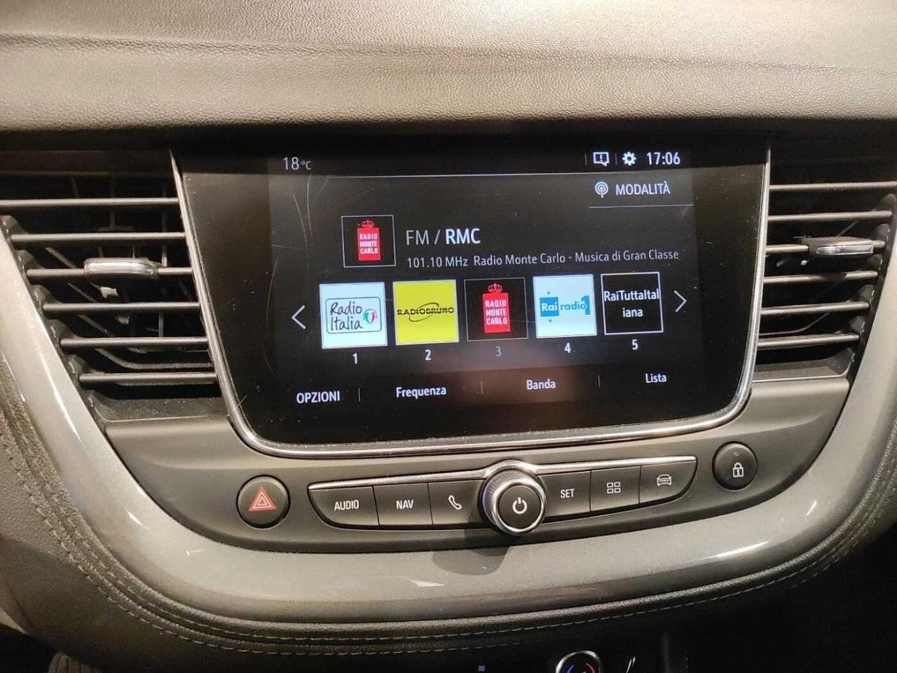 Opel Opel Grandland usata, con interno grigio scuro