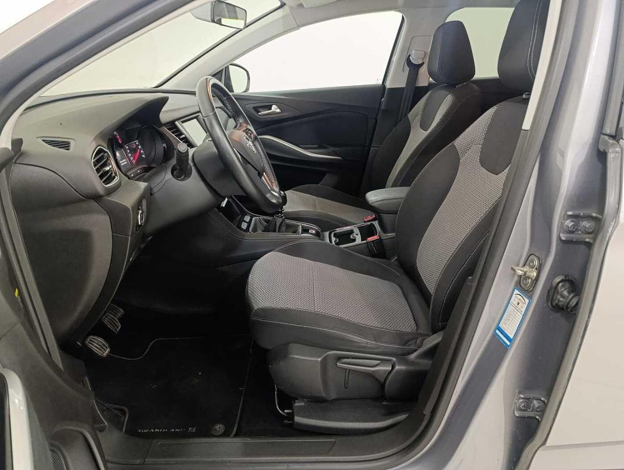 Opel Opel Grandland usata, con 3 cilindri