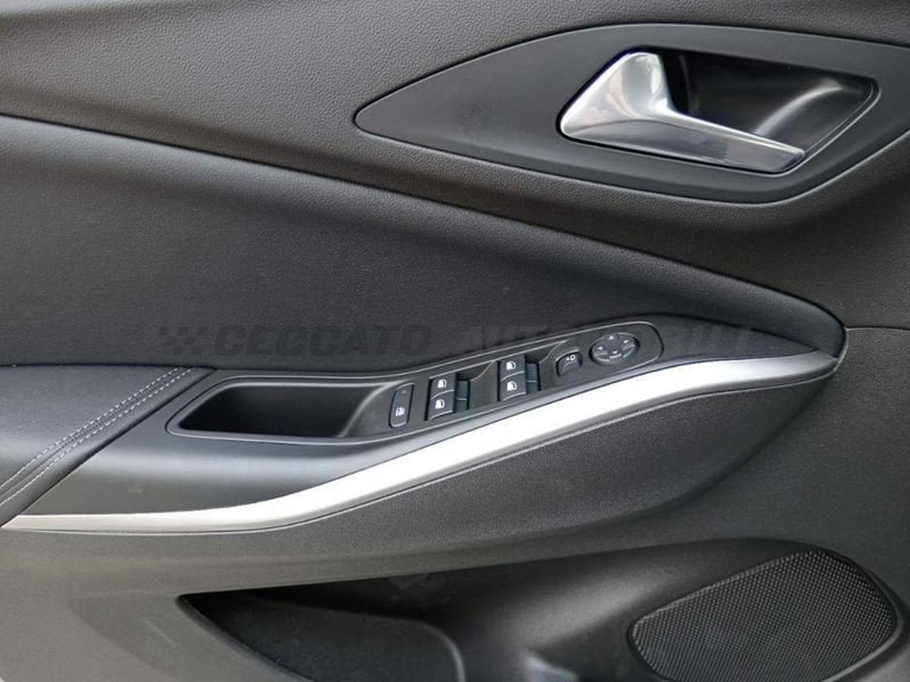 Opel Opel Grandland usata, con sedili sportivi