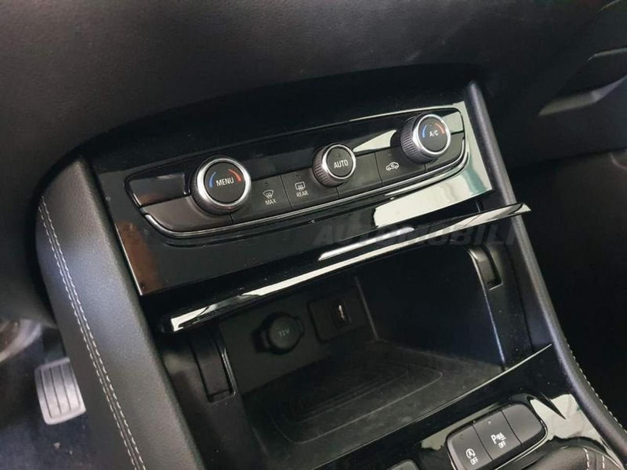 Opel Opel Grandland usata, con autoradio